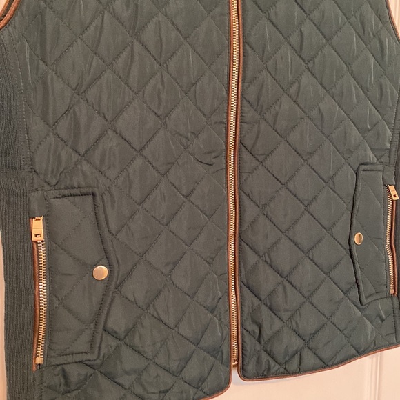 OLIVE & BROWN VEST - Picture 3 of 7